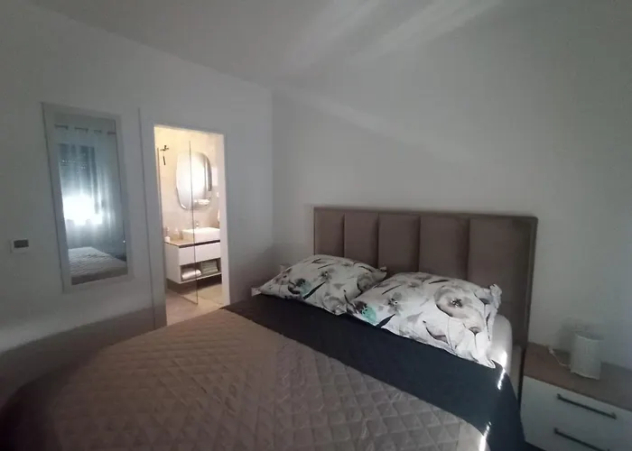 Ray Holiday Apartment *