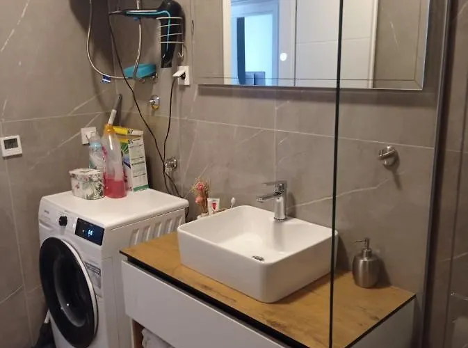 Апартаменты Ray Holiday Apartment