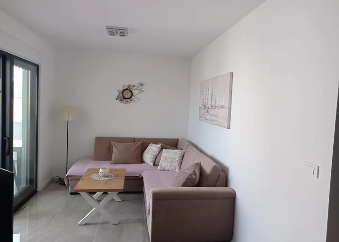 Ray Holiday Apartment Трогир