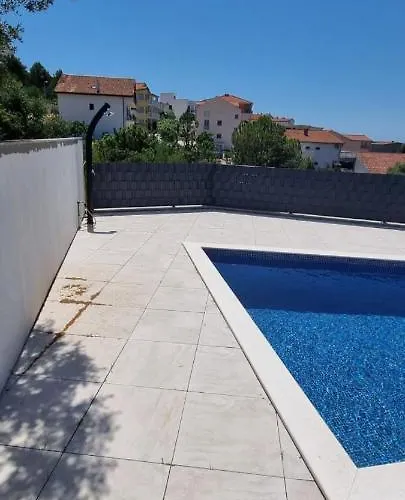 Ray Holiday Apartment Апартаменты